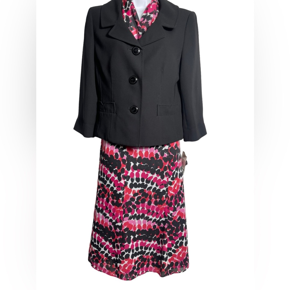 NWT Suit Studio Skirt Suit Size size 8 FUN black &‎ pink set with scarf 🖤🩷🖤